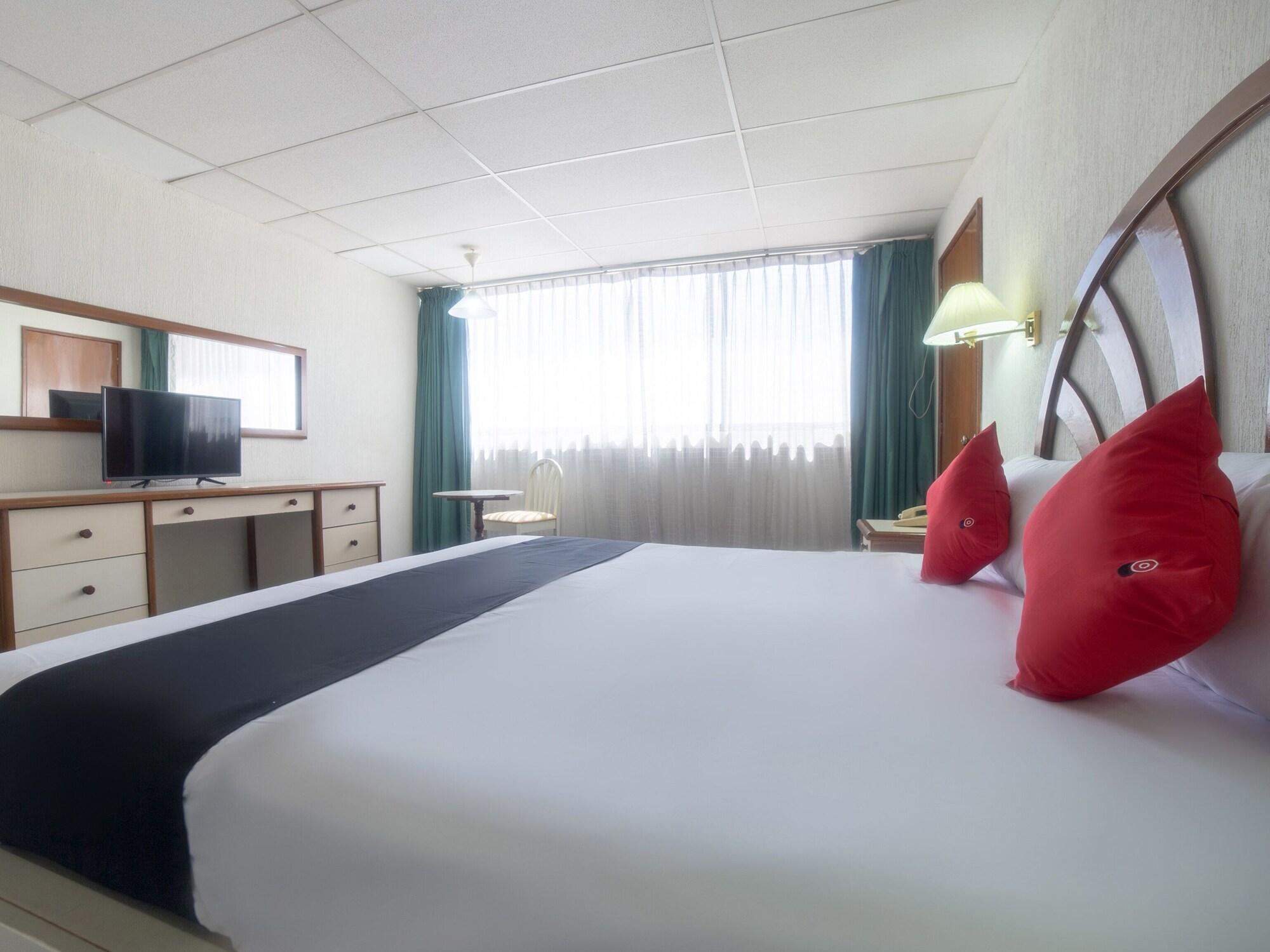 Capital O Hotel Casa Real Celaya Celaya  Extérieur photo