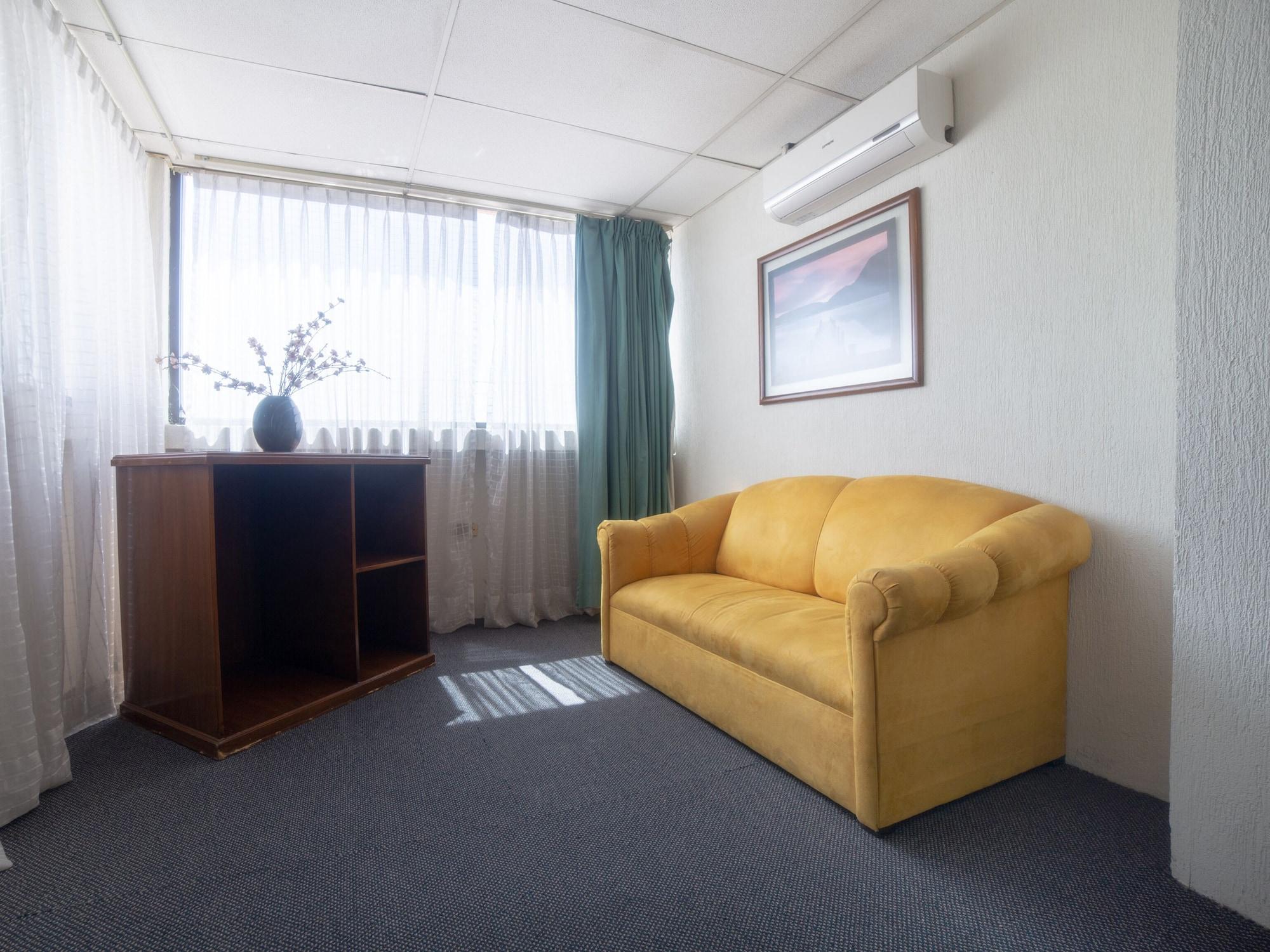Capital O Hotel Casa Real Celaya Celaya  Extérieur photo