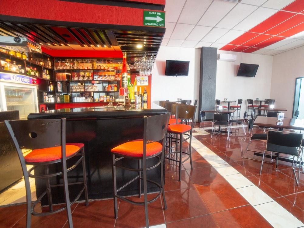 Capital O Hotel Casa Real Celaya Celaya  Extérieur photo