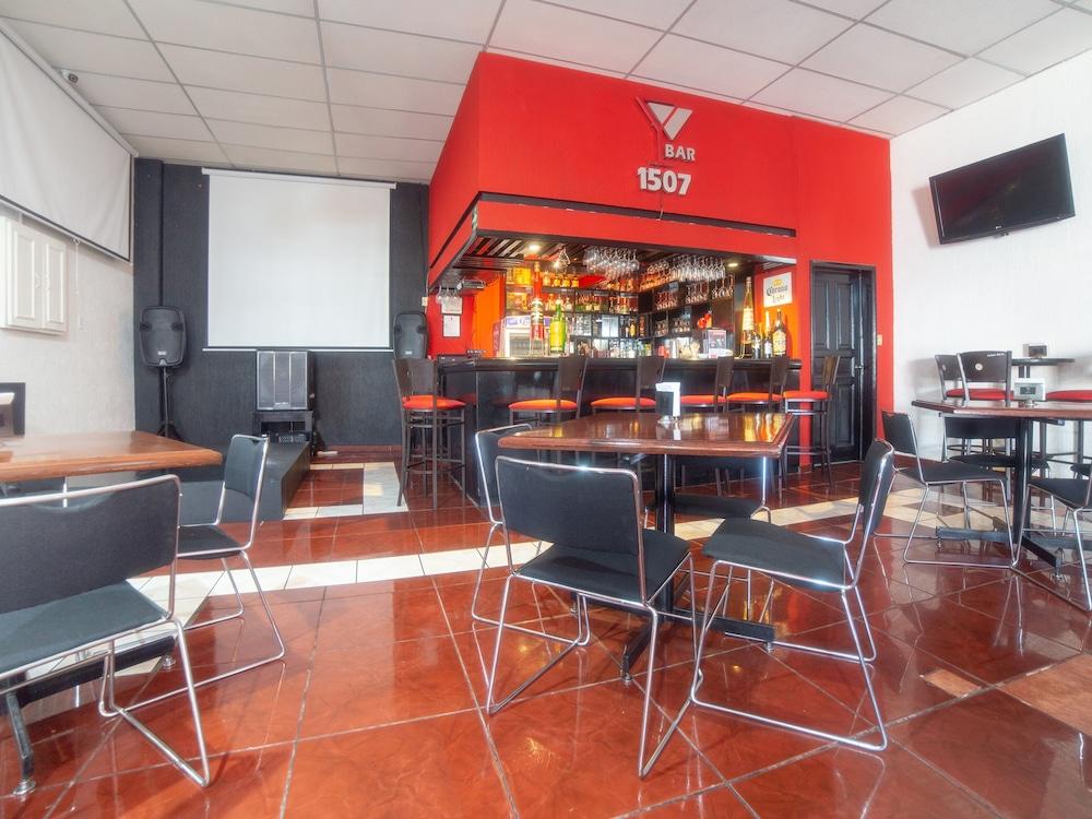 Capital O Hotel Casa Real Celaya Celaya  Extérieur photo