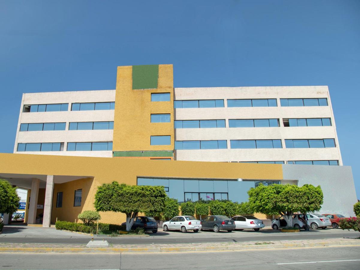 Capital O Hotel Casa Real Celaya Celaya  Extérieur photo